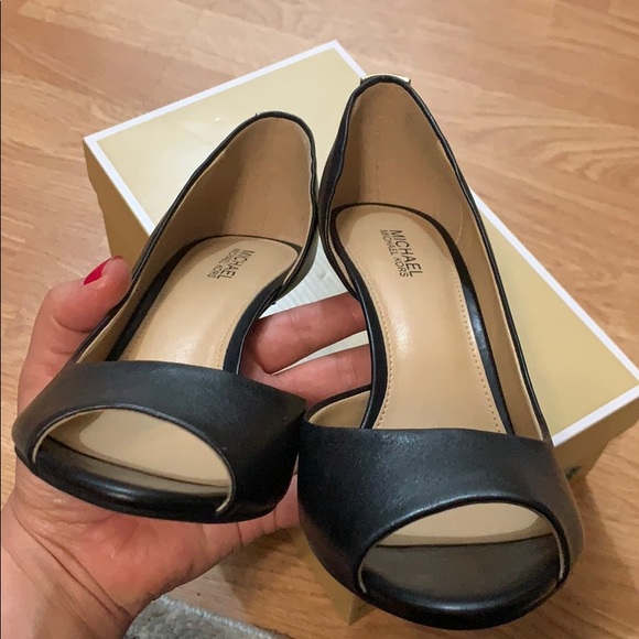 NWOT black women’s peep toe heels - Picture 8 of 8